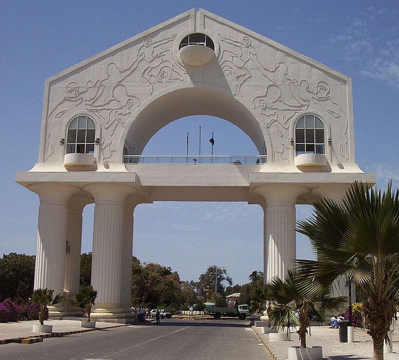 tours_gambia_monuments_arch22_banjulsm